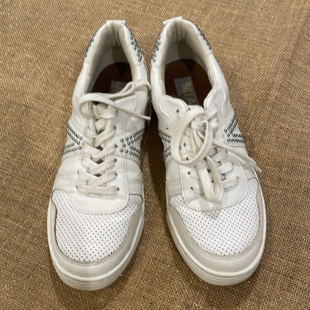 Mia white tennis shoes